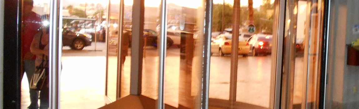 Storefront Glass Repair Cost in Dunedin, FL